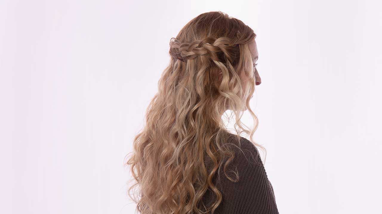 How to Do a Waterfall Braid Hairstyle