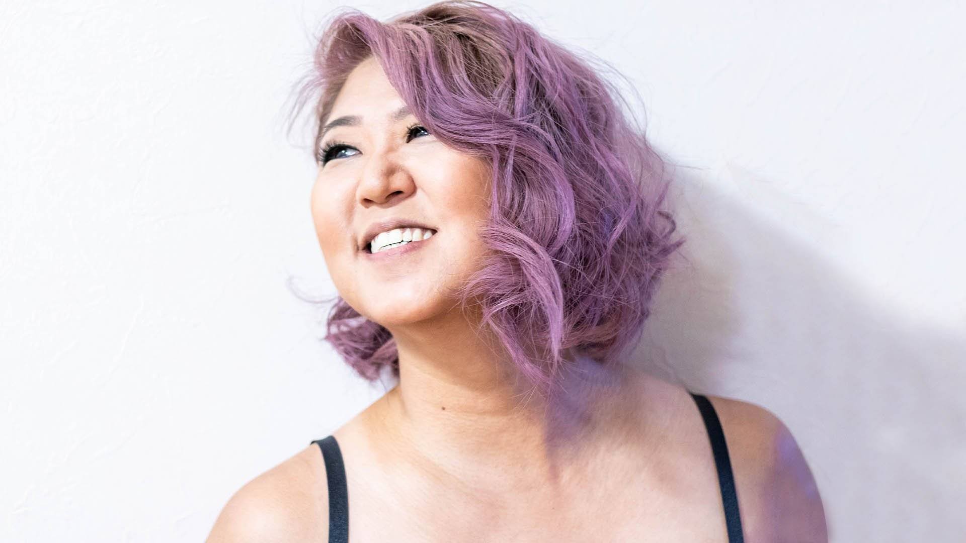 How To Bring a Dusty Lilac Hair Color To Life - L'Oréal Paris