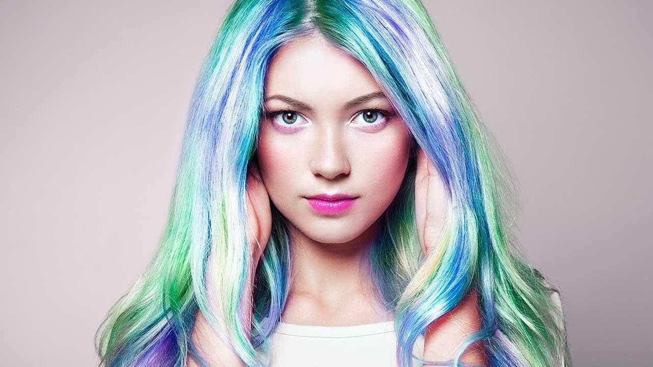 What Is Holographic Hair? Here's How to Get the Look - L'Oréal Paris