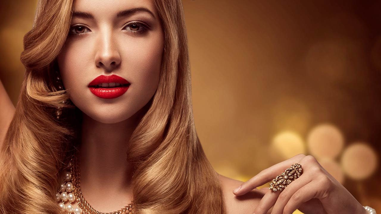 Loreal Paris BMag Article How To Get Metallic Gold Hair D