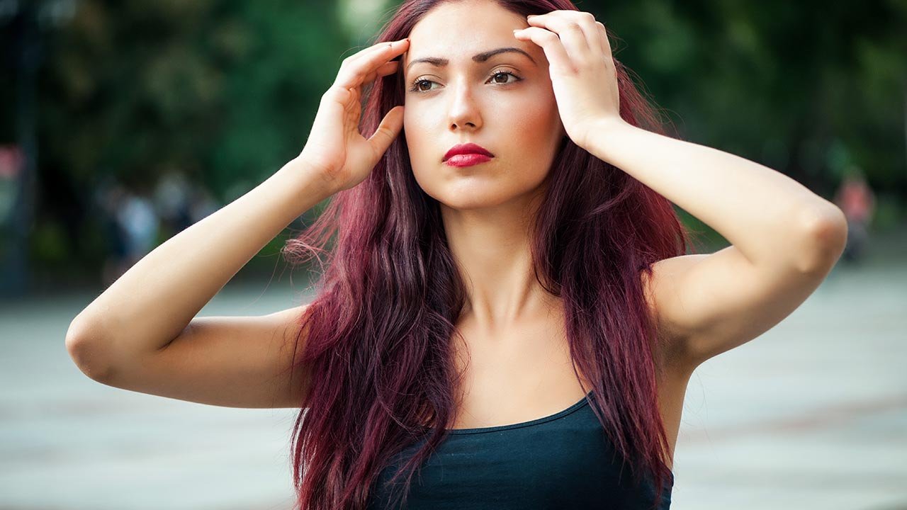 How to Get a Mulled Wine Hair Color - L'Oréal Paris
