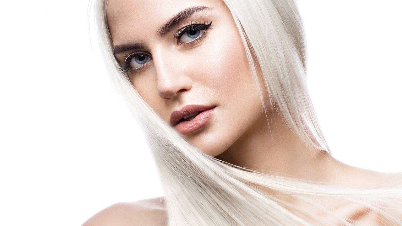 Platinum Blonde Hair with Féria Extreme Platinum - L'Oréal Paris