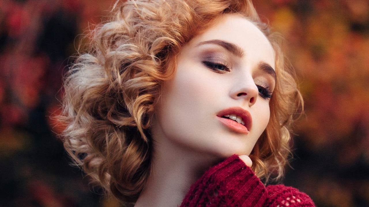 How to Get Red Hair with Blonde Highlights - L'Oréal Paris