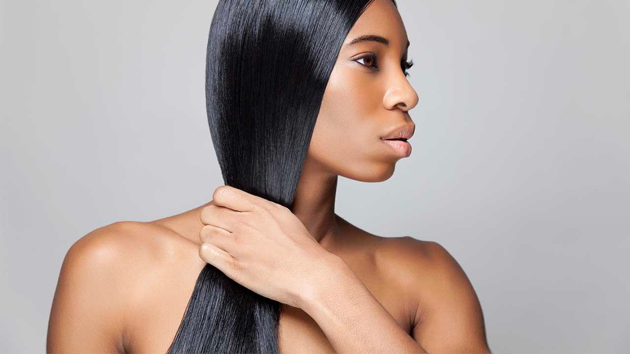 How to Get Straight Hair: Hair Straightening Tips - L'Oréal Paris