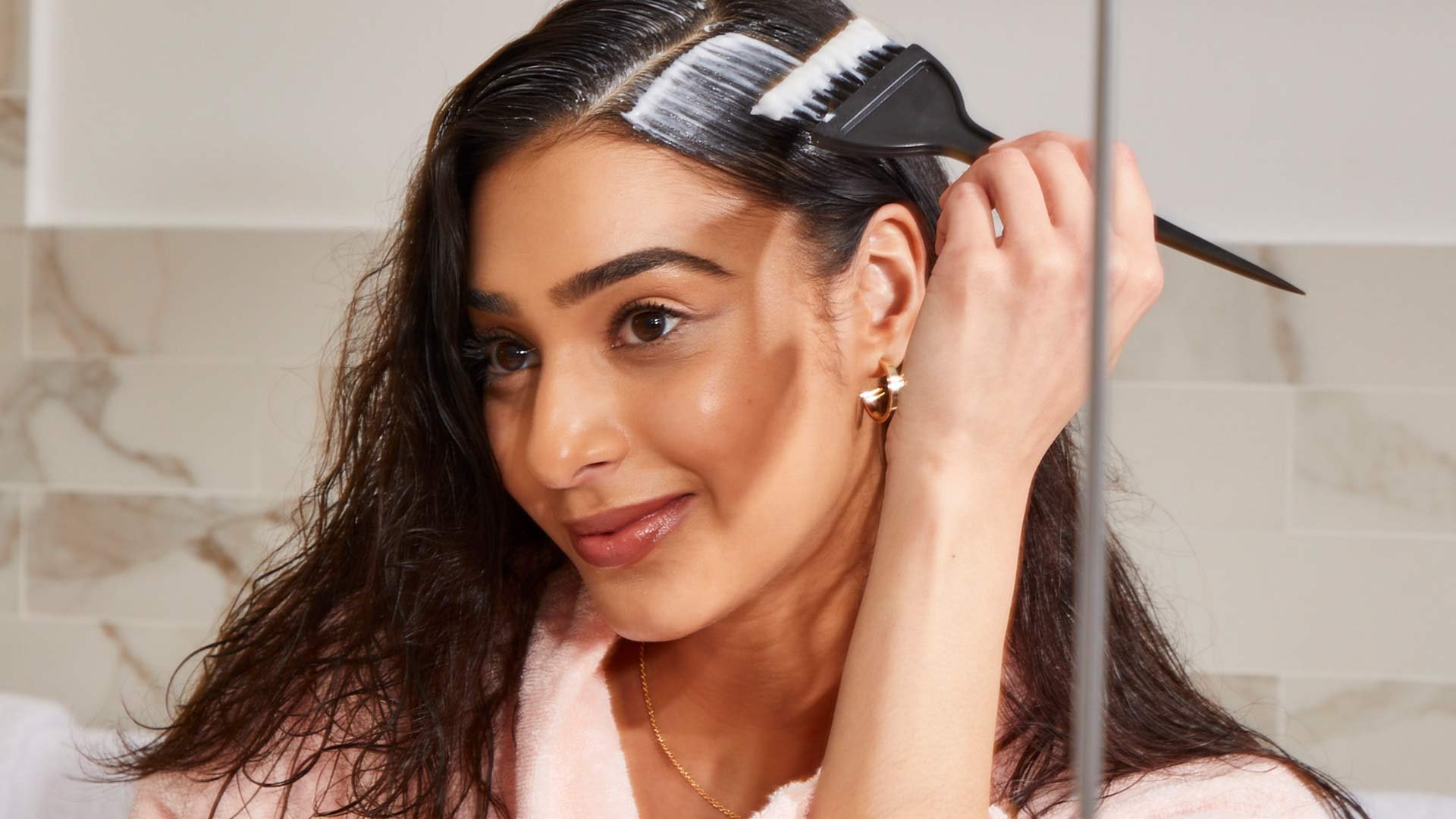 How to Lighten Dark Brown Hair - L'Oréal Paris