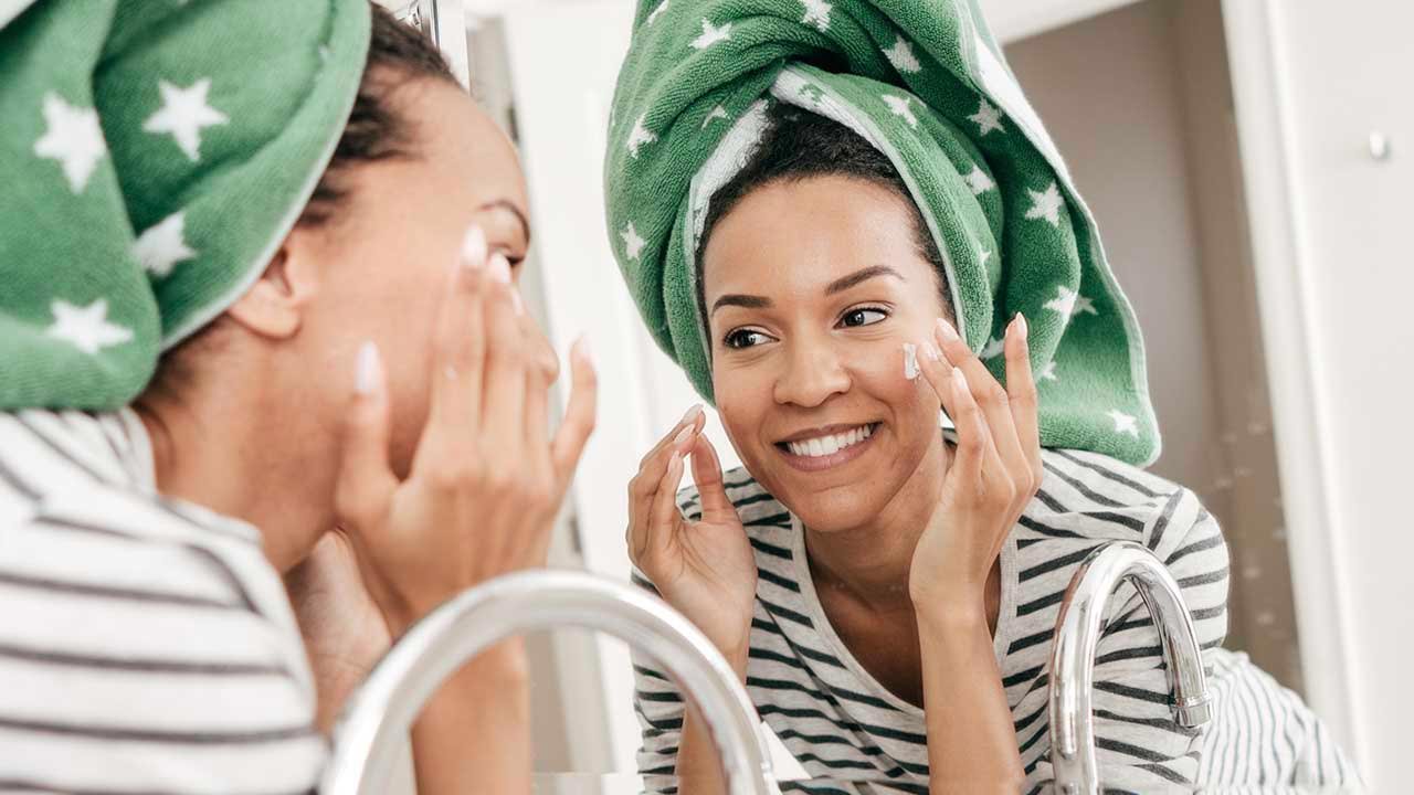 Loreal Paris BMAG Article How to Strengthen and Repair Your Skin Barrier D