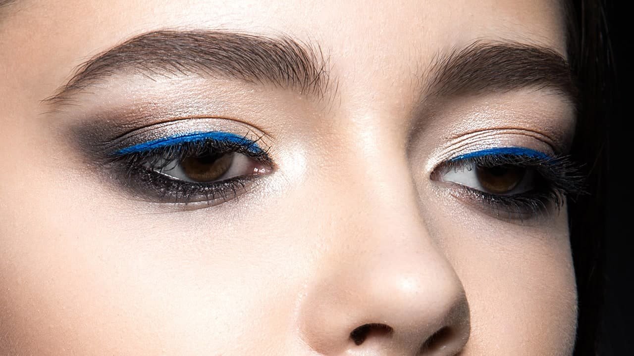 how to wear colored eyeliner for a statement look loréal paris