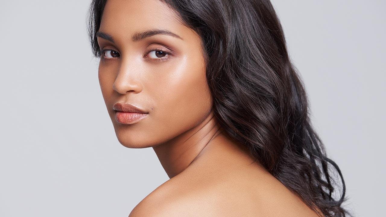 Loreal Paris BMAG Article The Best Moisturizing Routine For Your 20s 30s And 40s D