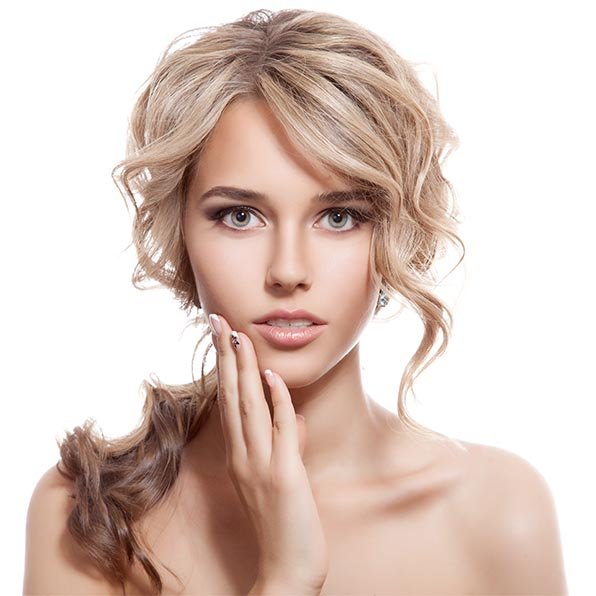 Low Wavy Pony - Long, Curly Side-Ponytail Hairstyle - L’Oreal Paris