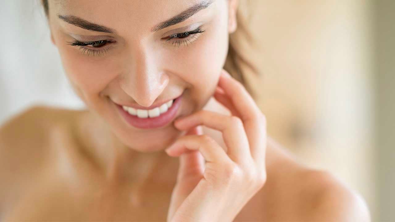 Everything You Need to Know About Patting the Trendy Japanese Skin Care Technique D