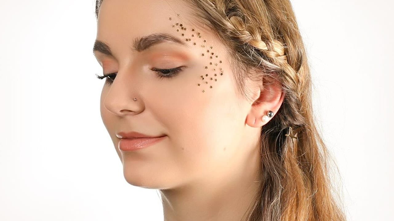 Loreal Paris BMAG Article 4th of July Makeup Ideas 15 Red White and Blue Makeup Looks D