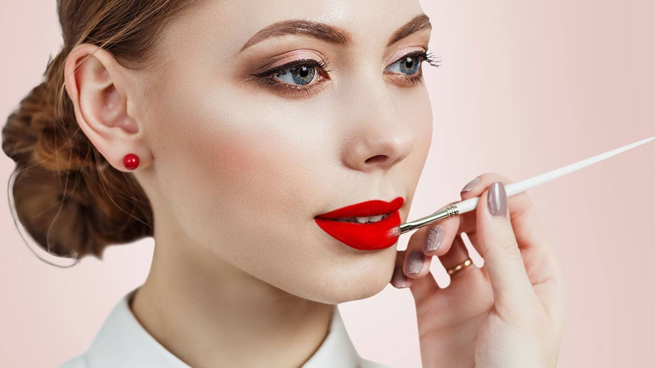 Loreal Paris BMAG Article How To Pair A Bold Red Lip With Rose Gold Eye Shadow D