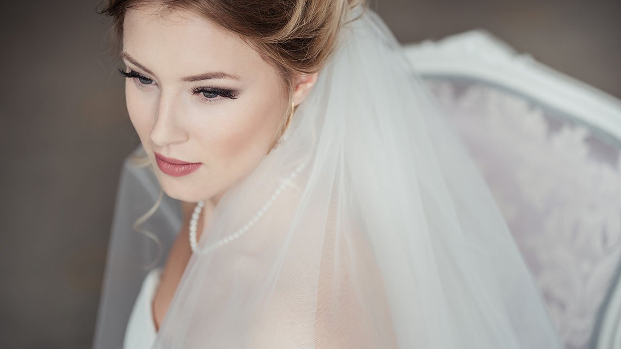 Loreal Paris BMAG Article The Best Wedding Makeup Idea For Blue Eyes D