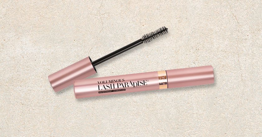 Loreal Paris BMAG Slideshow Beauty Off Duty 8 Beach Bag Beauty Essentials Slide2