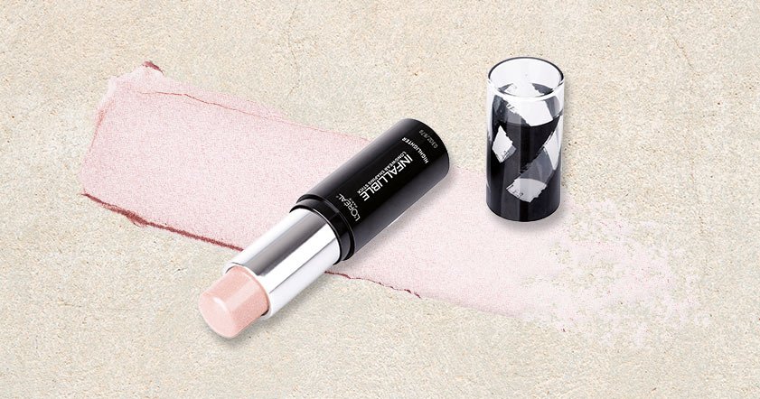 Loreal Paris BMAG Slideshow Beauty Off Duty 8 Beach Bag Beauty Essentials Slide4