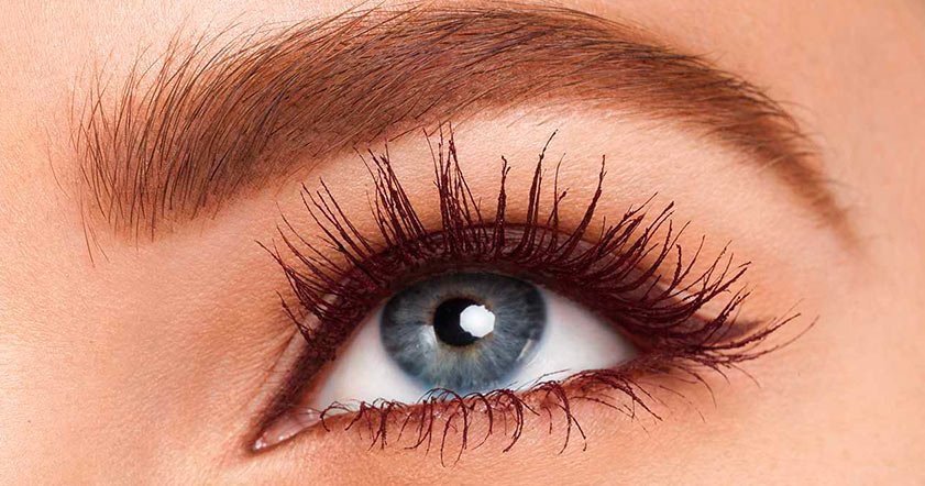Loreal Paris BMAG Slideshow 4 Eye Makeup Looks That Are Even Better with Burgundy Mascara SLIDE 3