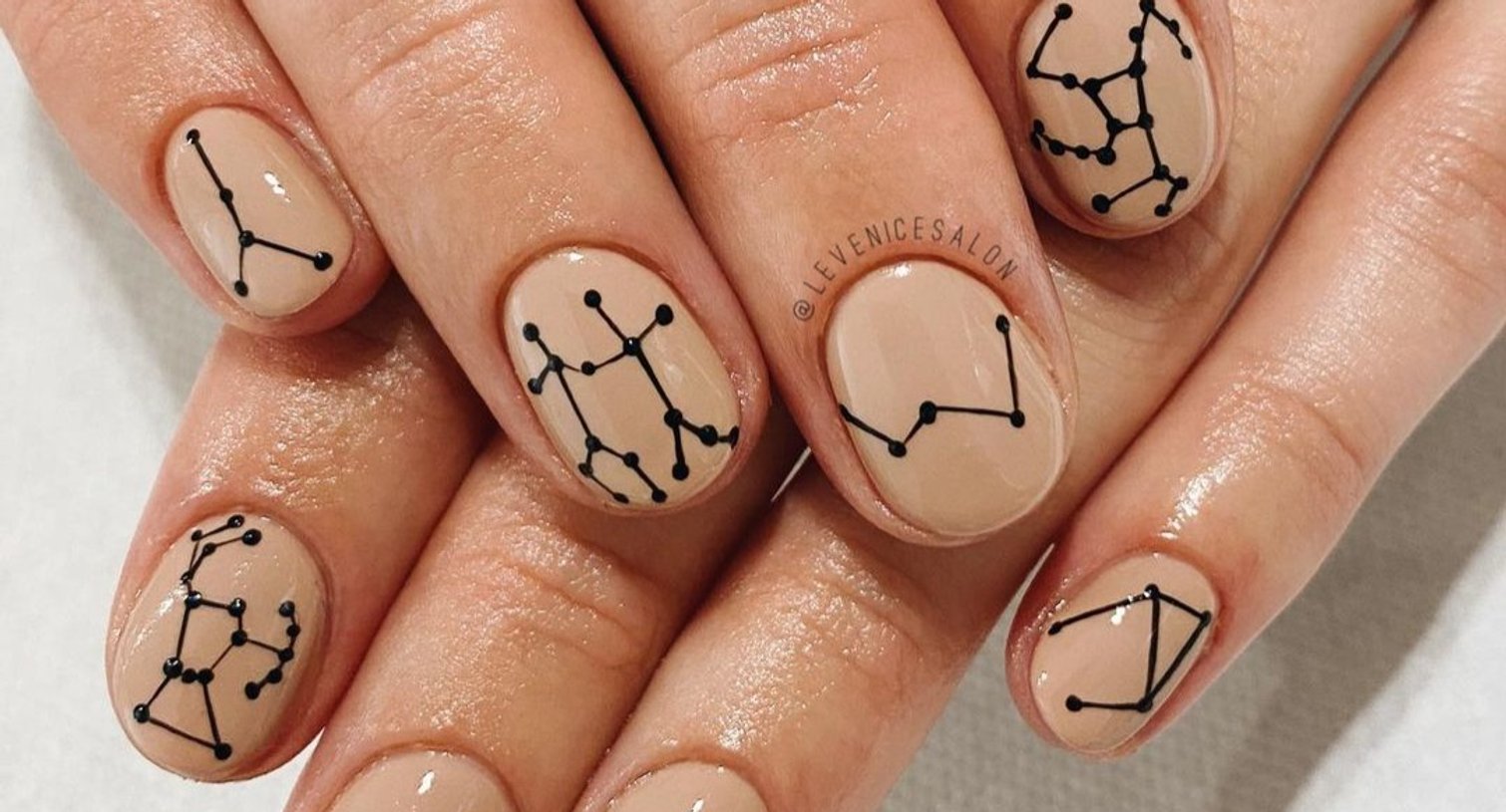DIY Nail Art: Easy, Glamorous and Step-by-Step Guide to Homemade