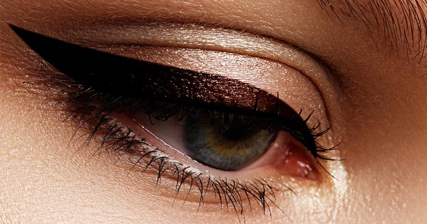 Loreal Paris BMAG Slideshow Wing It Tips for the Perfect Cat Eye SLIDE1