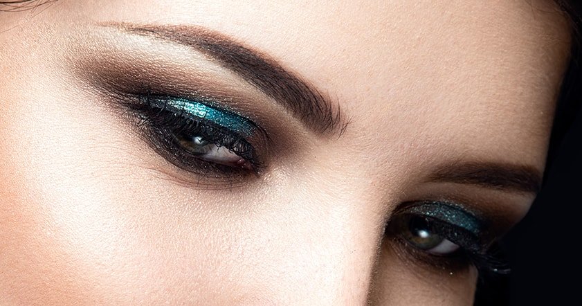 Loreal Paris BMAG Slideshow The Best Makeup For Brown Eyes Slide7