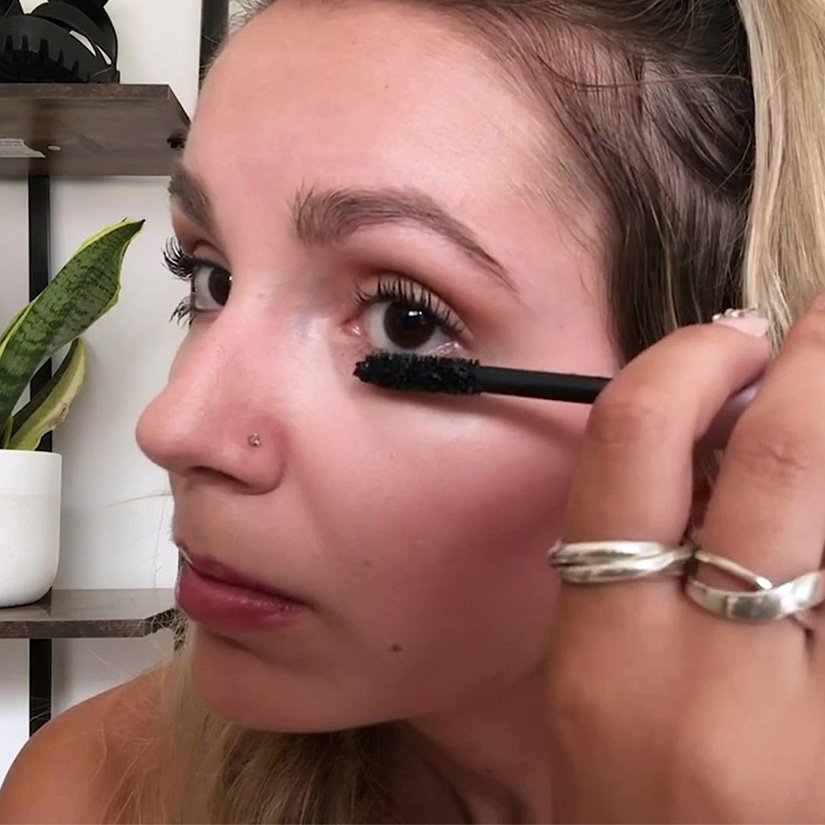 Loreal Paris Article Air Volume Mascara Review From Beauty Editors Th