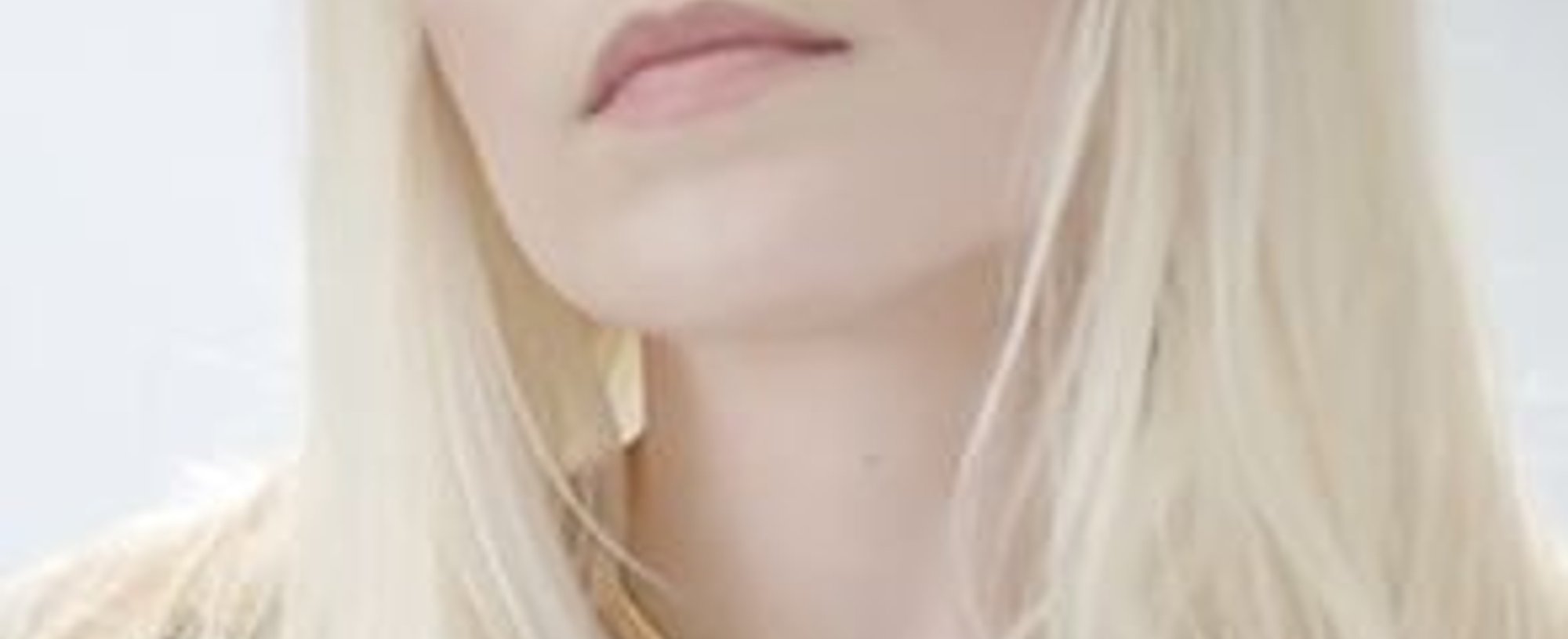 Loreal Paris Bmag Video Bright Hi Lift Blonde Hair Color With Skylar Grey Thumb