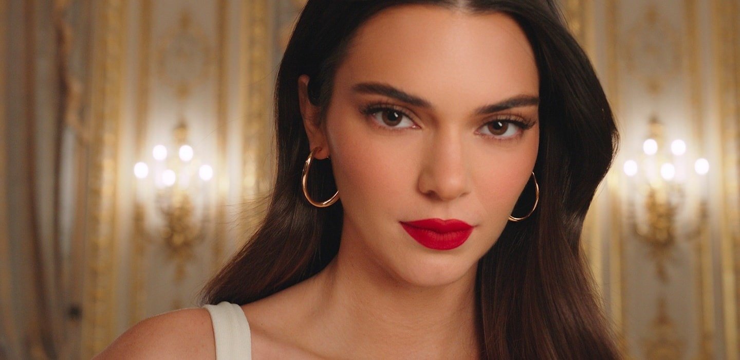 Rouge à Lèvres L'Oréal Paris Invincible Platine - Teinte Discontinuée - Finition Mat - Longue Tenue